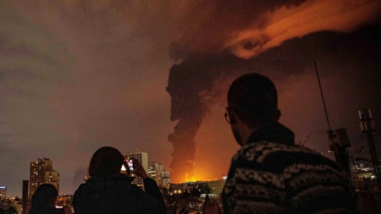 Toxic Skies Over Tehran: Israeli Oil Depot Strikes Trigger ‘Acid Rain’ Fears